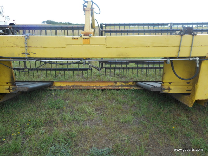 HONEYBEE 36FT HEADER W/PU REEL (JD SWATHER)