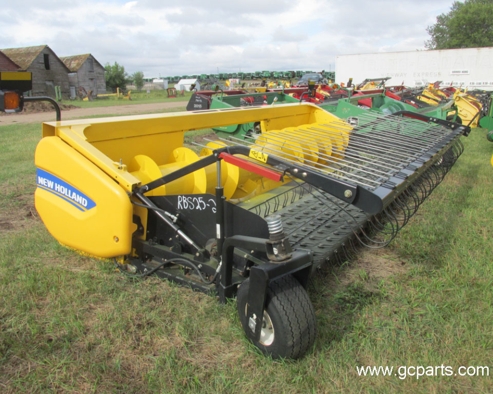 790CP 15FT HEADER W/NH PICK-UP