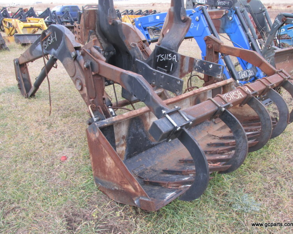 LOADER 7FT BUCKET W/ GRAPPLE