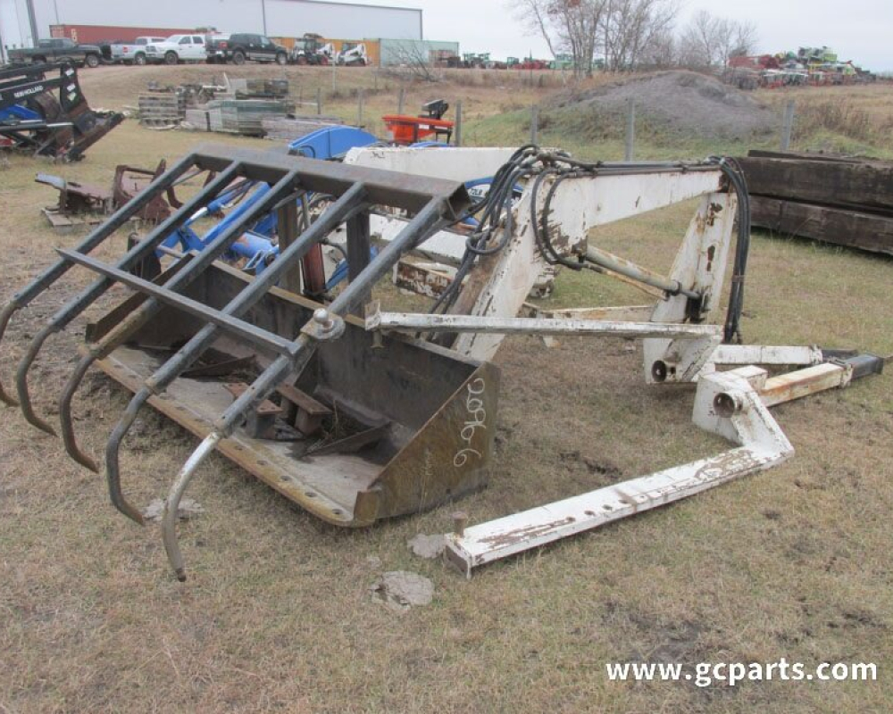 LOADER 7FT BUCKET W/ GRAPPLE